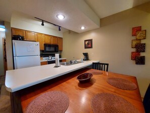 Private kitchen - Serenity Ridge (Branson West)