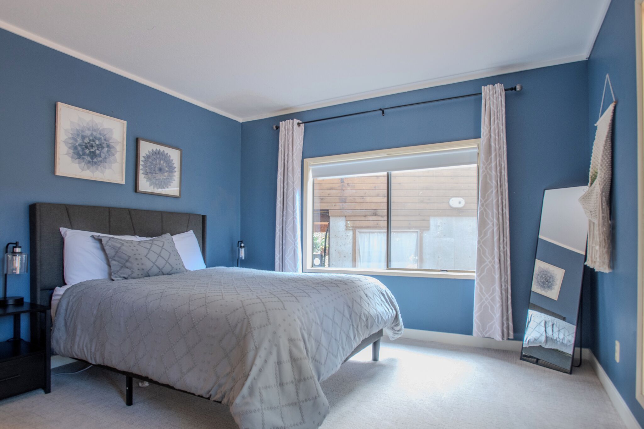 5 bedrooms, desk, iron/ironing board, free WiFi