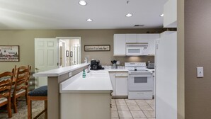 Unclassified image, 2 of 36, button - Country Getaway Condo (Branson)