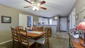 Unclassified image, 4 of 36, button - Country Getaway Condo (Branson)