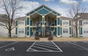 Condo (Country Getaway Condo - NO STAIRS!! S) | Exterior