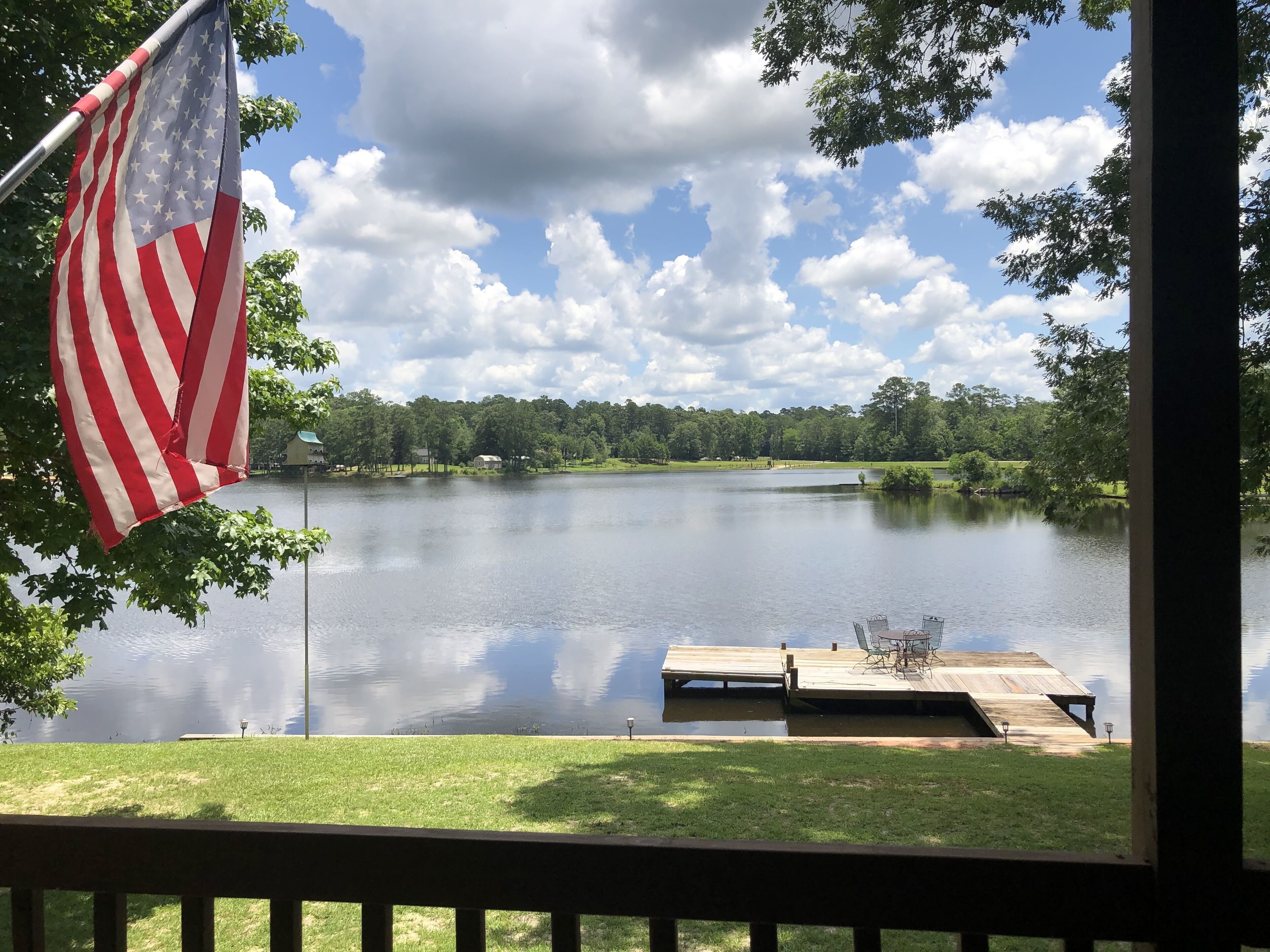 Tristan Lake House - A Little Piece of Heaven