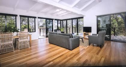 Arbour Lakeview Cottage