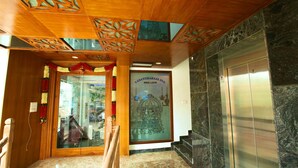 Front of property - Vasantharaja Inn (Puducherry)