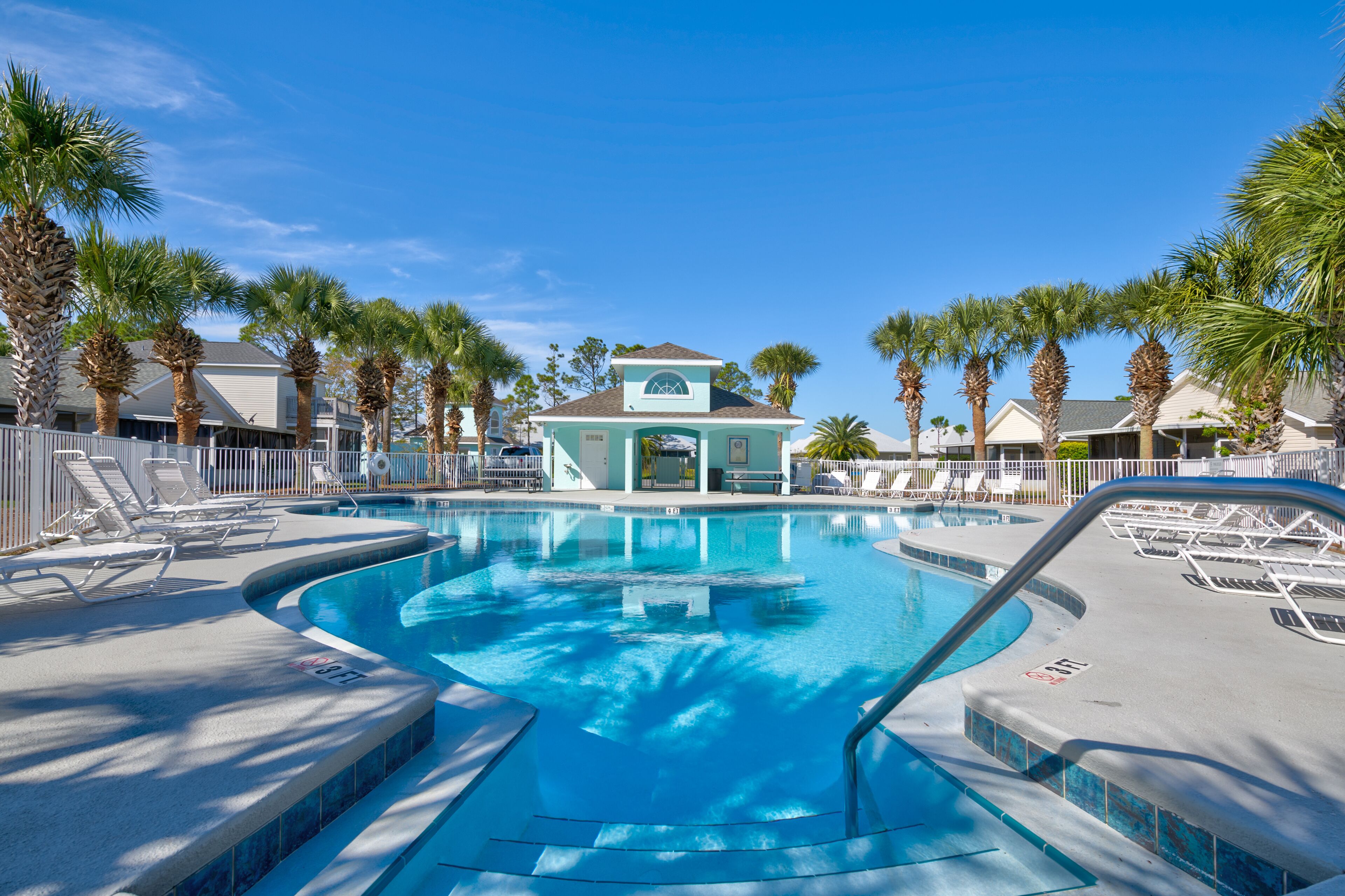 Sleeps 14! Perfect for FAMILIES Big or Small!