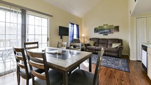 Apartment (WaterWay - Balcony view of Lake Taney) | Außenbereich
