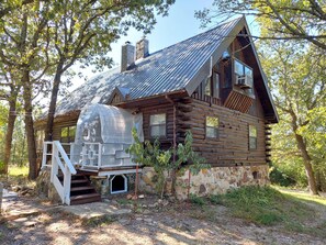 Exterior - Hunters Hike (Yellville)