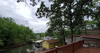 Sunshadow 1 - Cozy Cabin in Back of Cove
