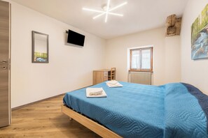 2 عدّة غرف نوم وواي فاي مجانًا وملاءات أسرّة