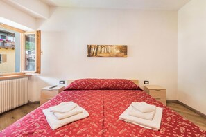 2 chambres, accès au Wi-Fi (inclus), literie fournie