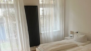 1 غرفة نوم ومكتب ومكواة/لوح كي وواي فاي مجانًا