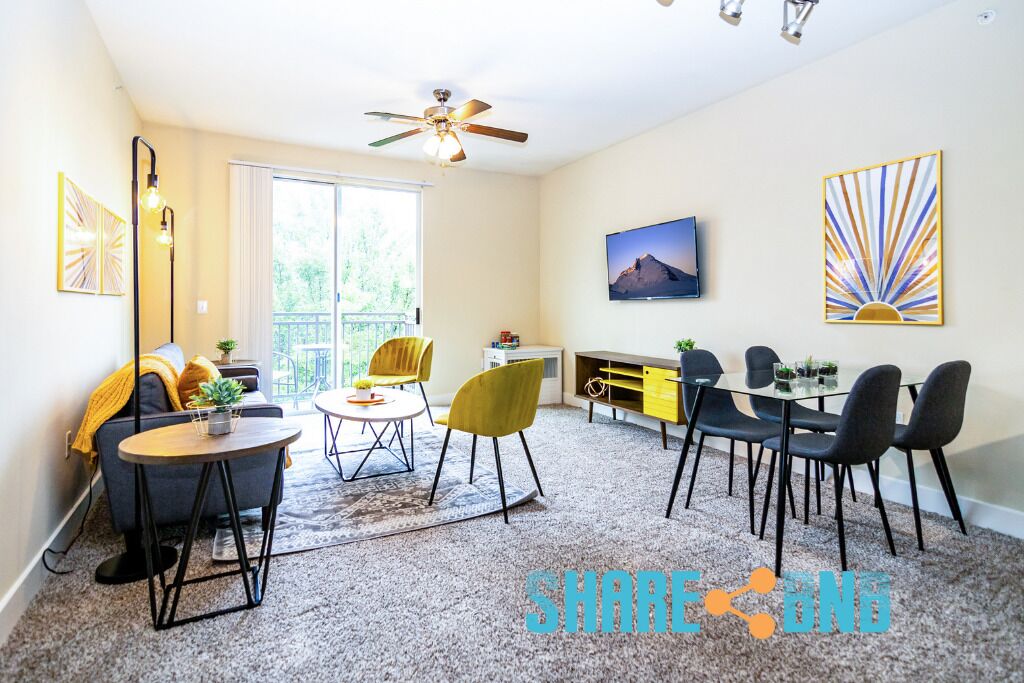 Business/Fam Travel - Kids/pets/Remote Work