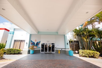 Hotel entrance at Garnet Inn & Suites, Orlando