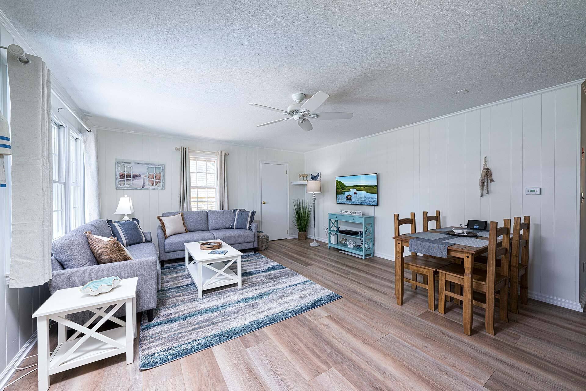 Walk To Beaches, Main Street, and Harbor. 3BR Cottage. Quiet Area. Captain Gosnold Village 15