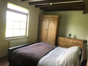 4 chambres, bureau, fer et planche Ă repasser, Wi-Fi gratuit