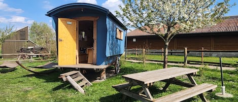 Ulkoruokailutilat