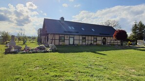 Exterior - 5 star vacation apartment Dewichow with water view & WLAN - Ferienwohnung Dewichow (Mellenthin)