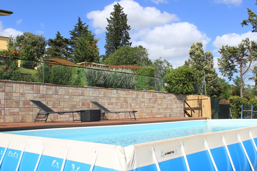 Casa con Piscina e Giardino a 15 Minuti da Lucca