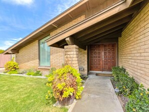 House, 4 Bedrooms | Exterior