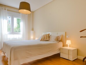 2 Schlafzimmer, Bügeleisen/Bügelbrett, Internetzugang, Bettwäsche