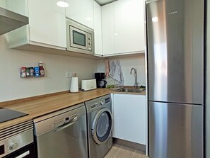 Fridge, microwave, oven, dishwasher - 450 meters from the beach (El Puerto de Santa María)