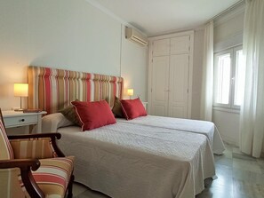 3 Schlafzimmer, Bügeleisen/Bügelbrett, Internetzugang, Bettwäsche
