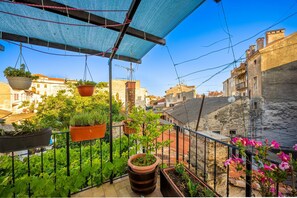 Property grounds - Apartment Igor is located in Pula, 100 m from the Pula Arena. (Pula)
