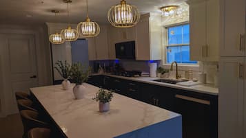 Family House | Private kitchen | Fridge, microwave, oven, stovetop