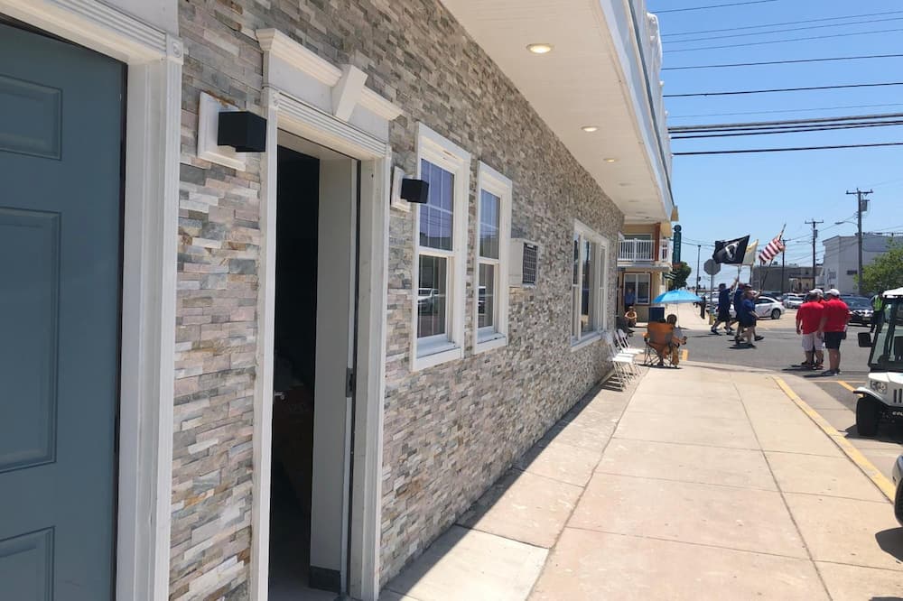 Coastal Sands Inn