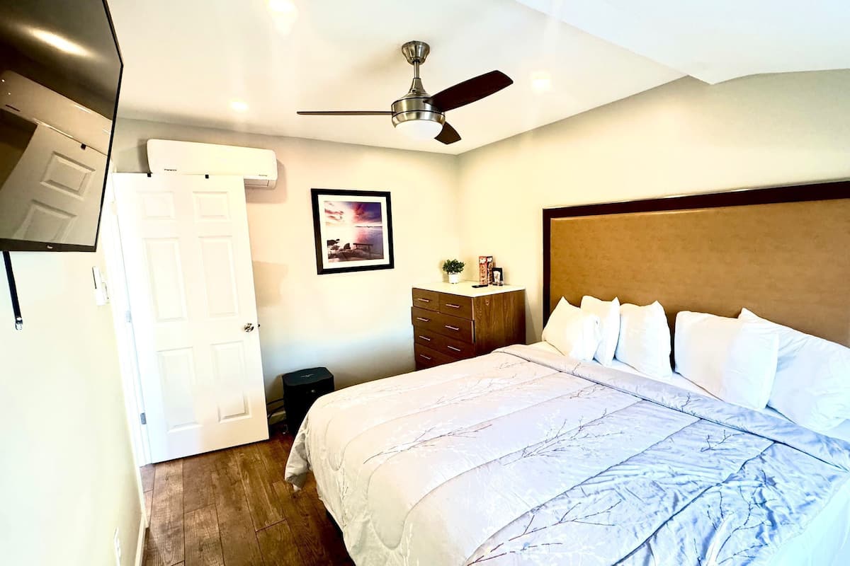 Deluxe Cottage | 1 bedroom, down comforters, Select Comfort beds, blackout drapes