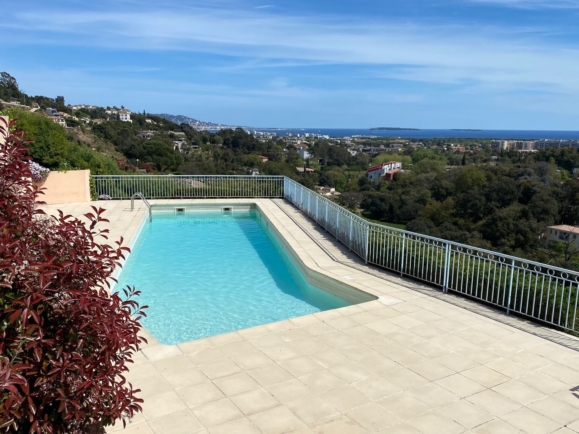 Panoramic ocean view at the bay of Cannes...