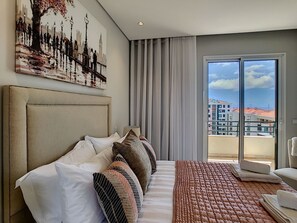 3 chambres, fer et planche à repasser, lit parapluie, Wi-Fi gratuit