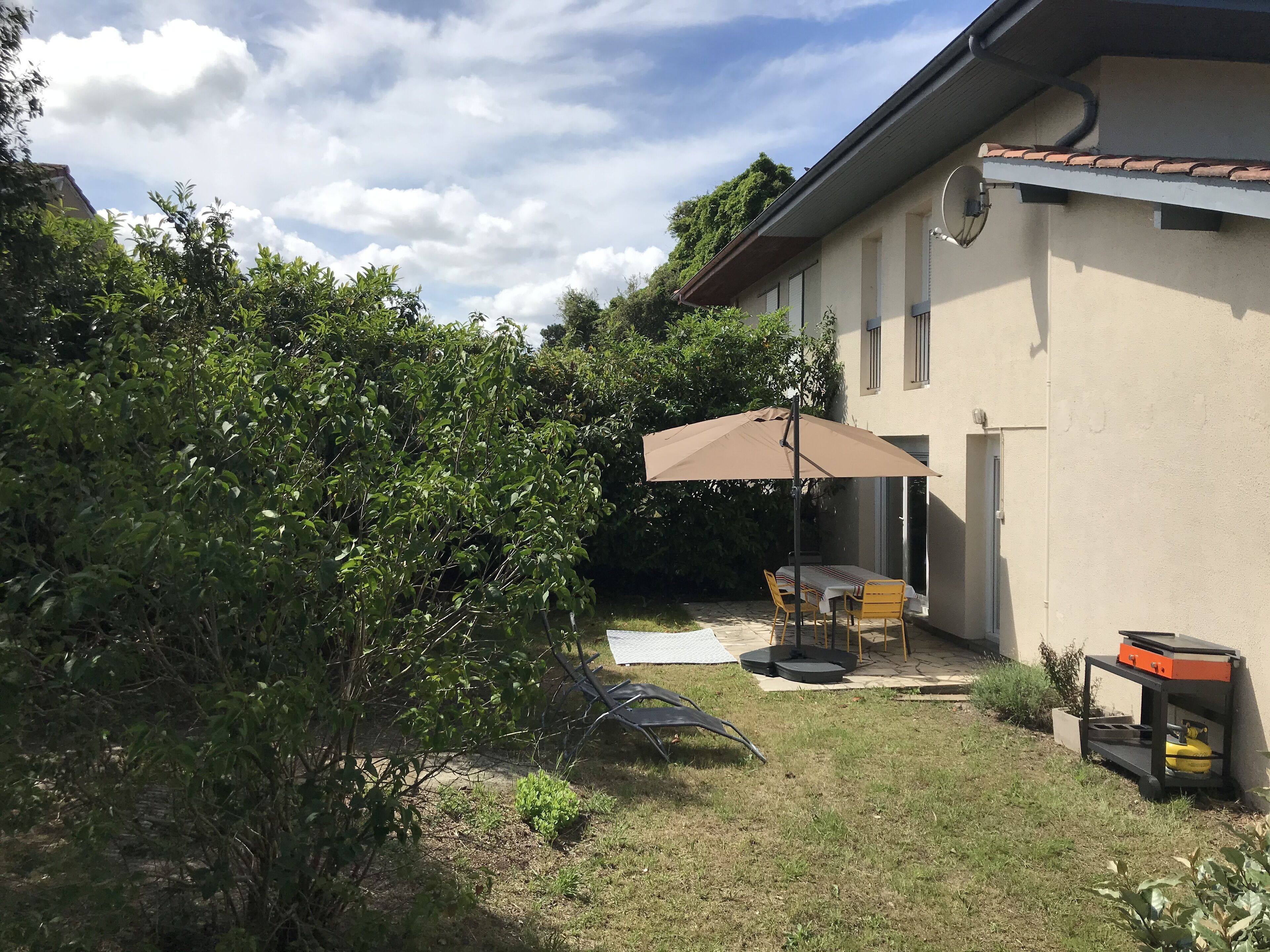 House 3 * 6/8 pers