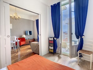 1 bedroom, iron/ironing board
