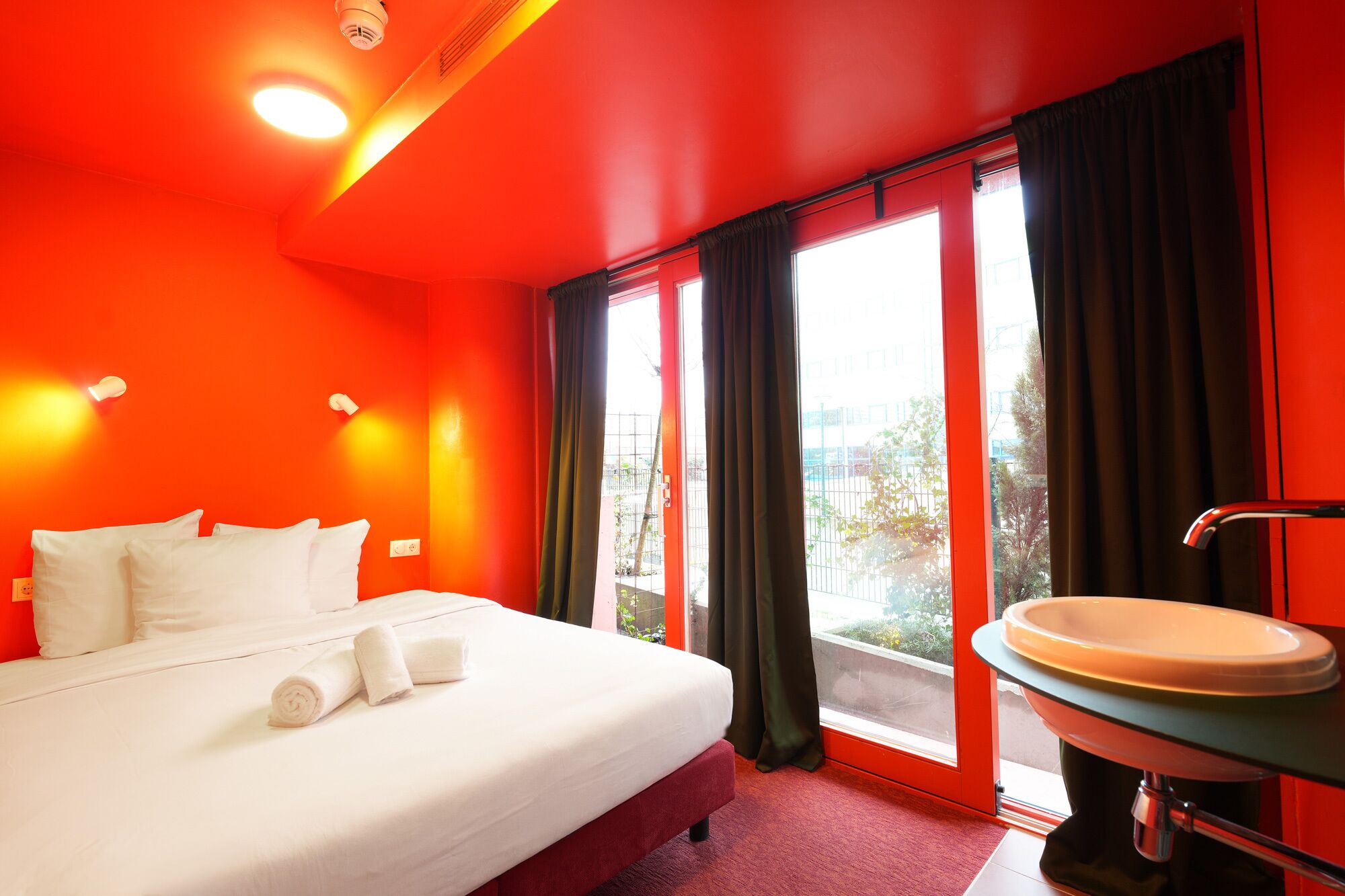 Party Room (shared bathroom) | 熨斗/熨板、免费 WiFi、床单