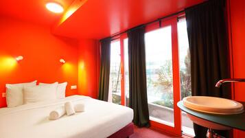 Terrace Room (shared bathroom) | Een strijkplank/strijkijzer, gratis wifi, beddengoed