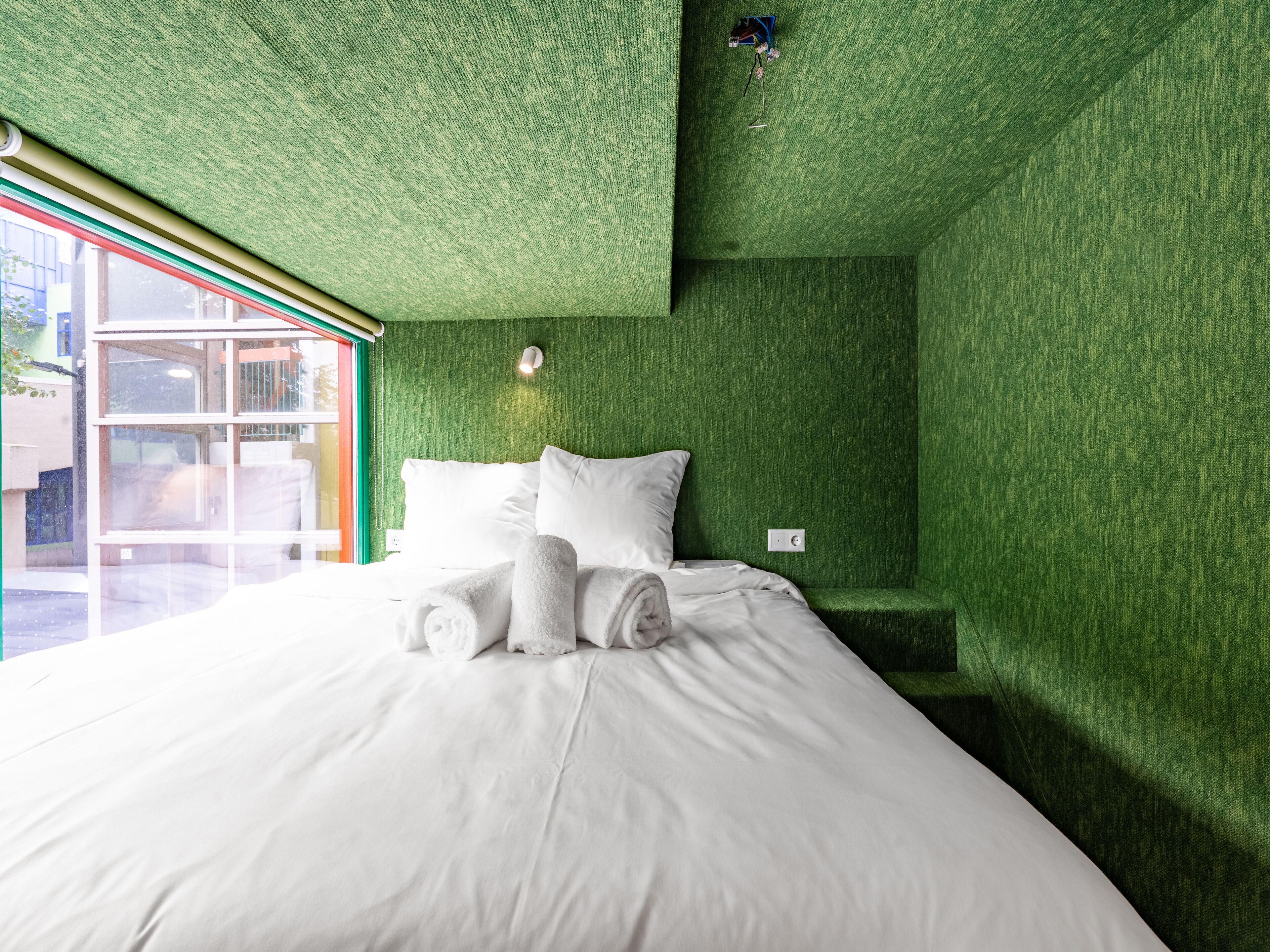 party room (shared bathroom) | 1 bedroom, iron/ironing board, free wifi, bed sheets