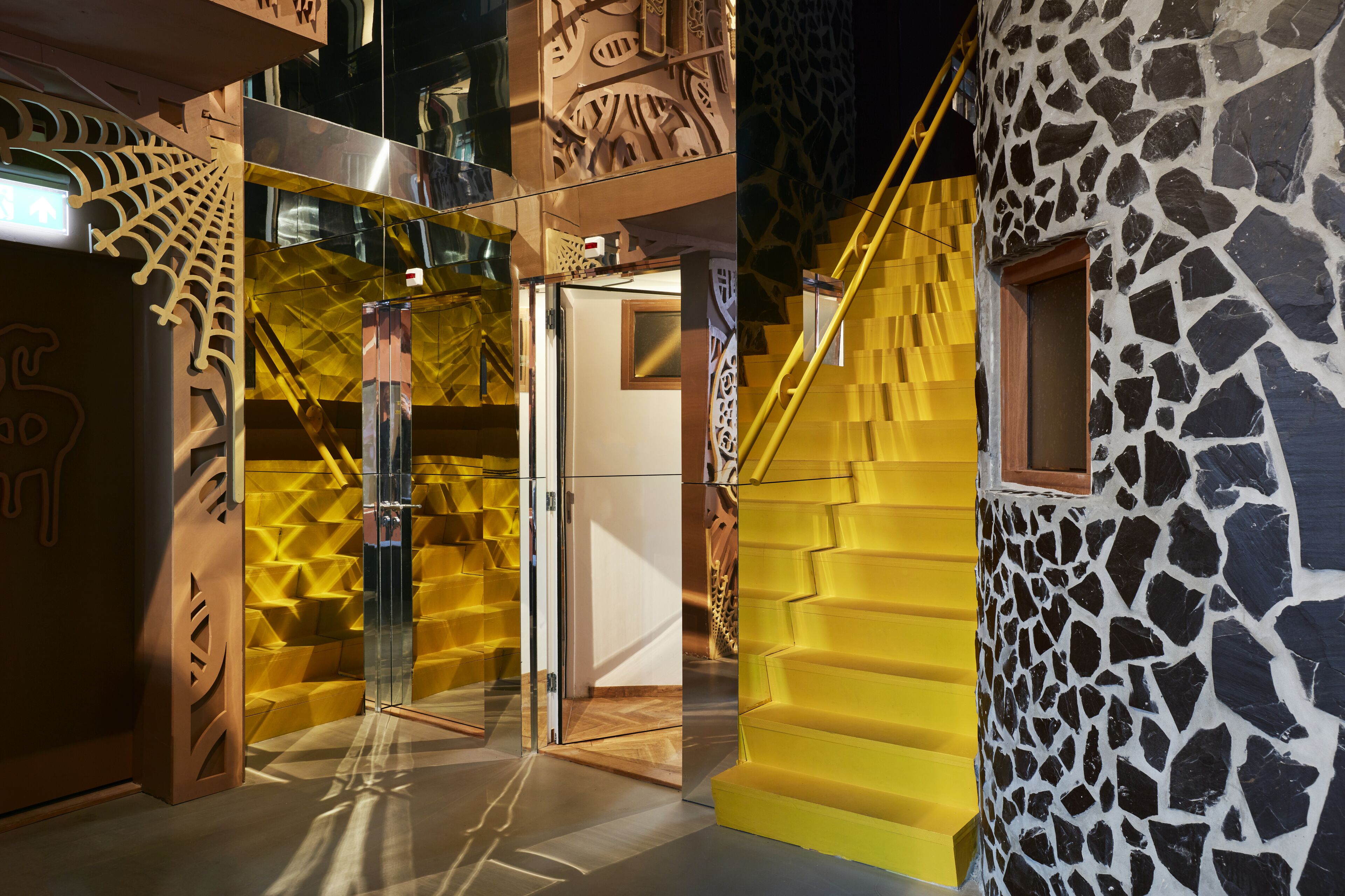 invisible room | 1 bedroom, iron/ironing board, free wifi, bed sheets