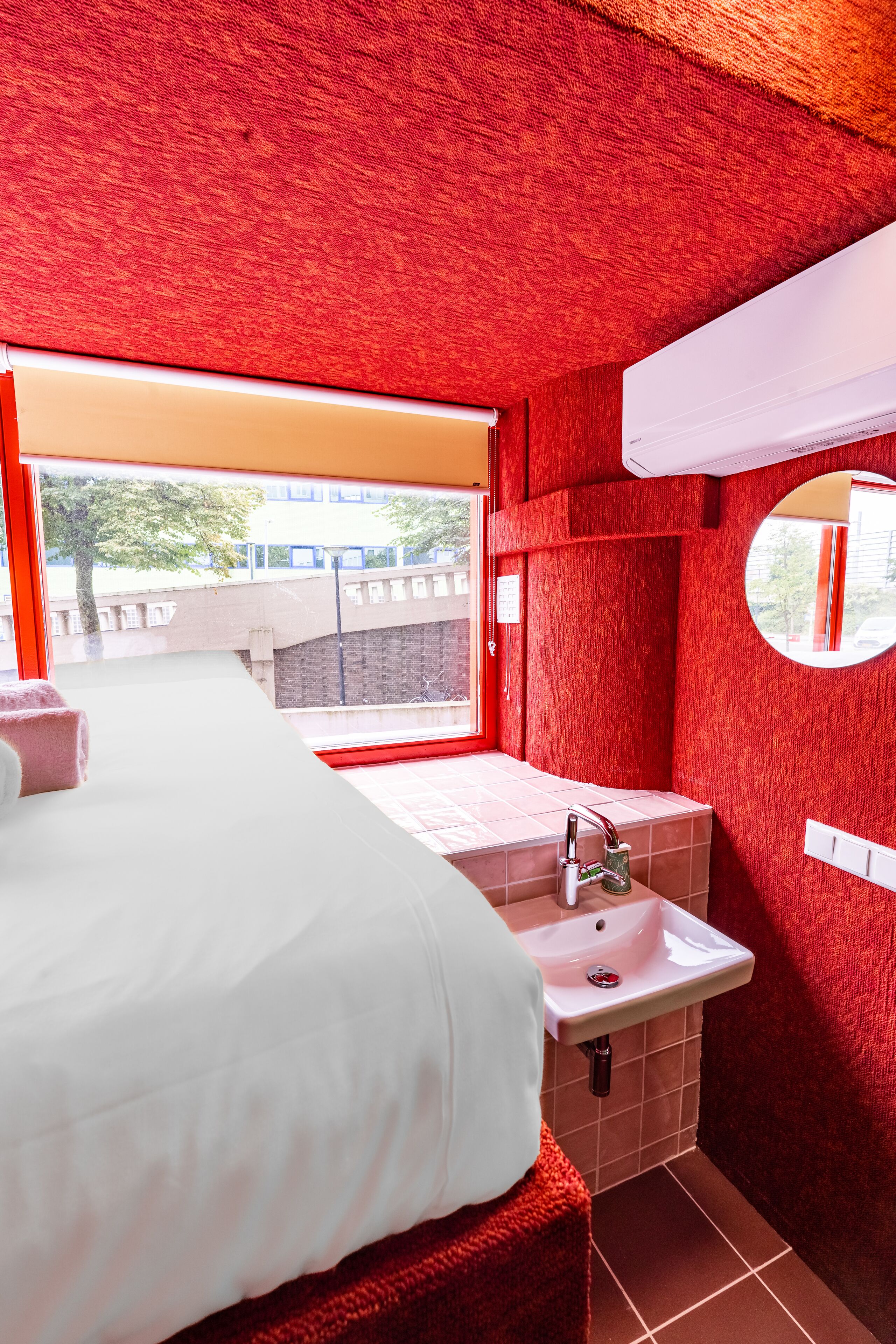 Party Room (shared bathroom) | Iron/ironing board, free WiFi, bed sheets