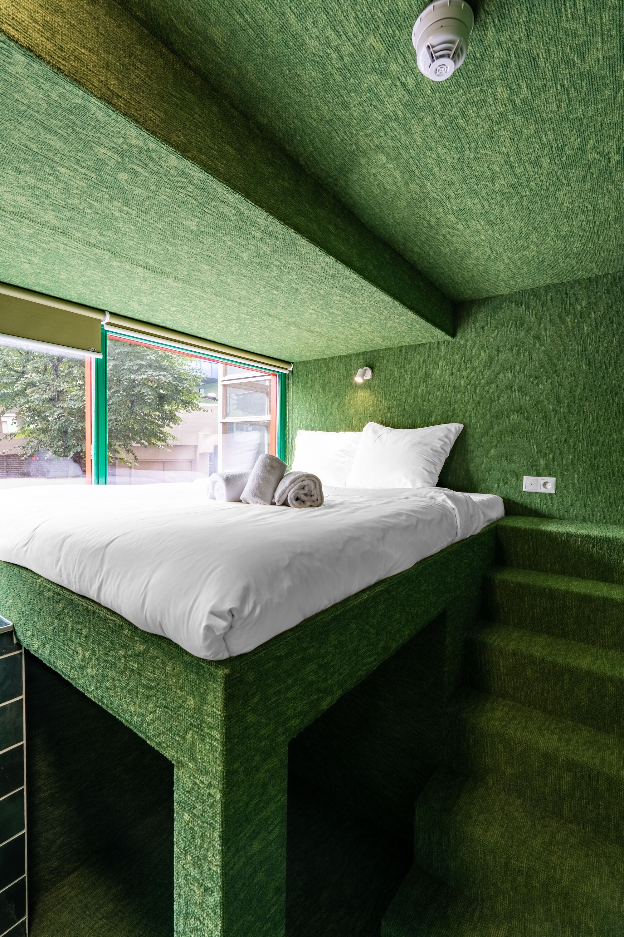 party room (shared bathroom) | 1 bedroom, iron/ironing board, free wifi, bed sheets