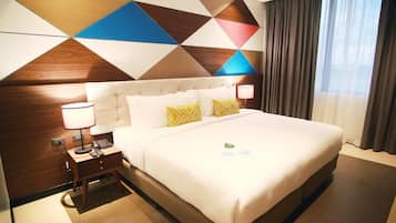 Habitación Deluxe doble | Ropa de cama de alta calidad, edredones de plumas, caja fuerte