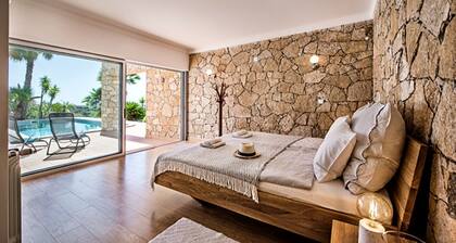 Contemporary 3 Bedroom Villa With Swimming Pool and Magnificent Views