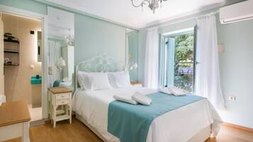 3 bedrooms, hypo-allergenic bedding, in-room safe, desk