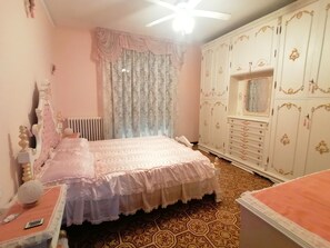 3 soverom, strykejern/-brett, wi-fi (inkludert) og sengetøy