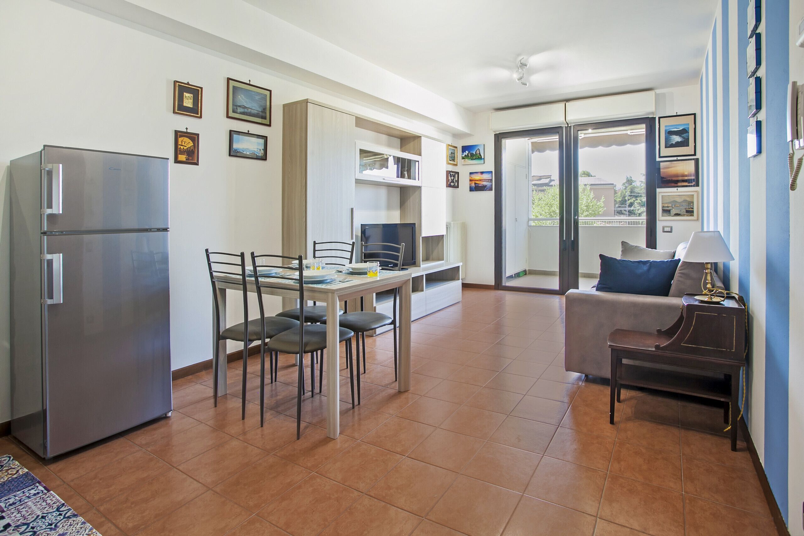 Spacious two-room apartment with garage, wifi and washing machine, in the area served