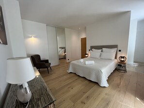 5 chambres, fer et planche à repasser, lit parapluie, Wi-Fi gratuit