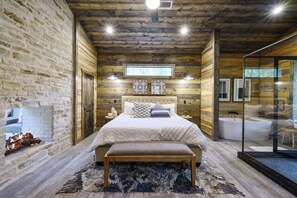 1 bedroom, free WiFi, bed sheets - Cozy Couples Cabin, Hot Tub, Fire Pit, Pets, Cuddle Up (Broken Bow)