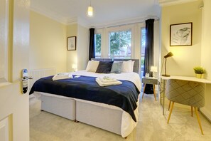 2 bedrooms, iron/ironing board, free WiFi, bed sheets