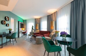 Minibar, in-room safe, desk, soundproofing