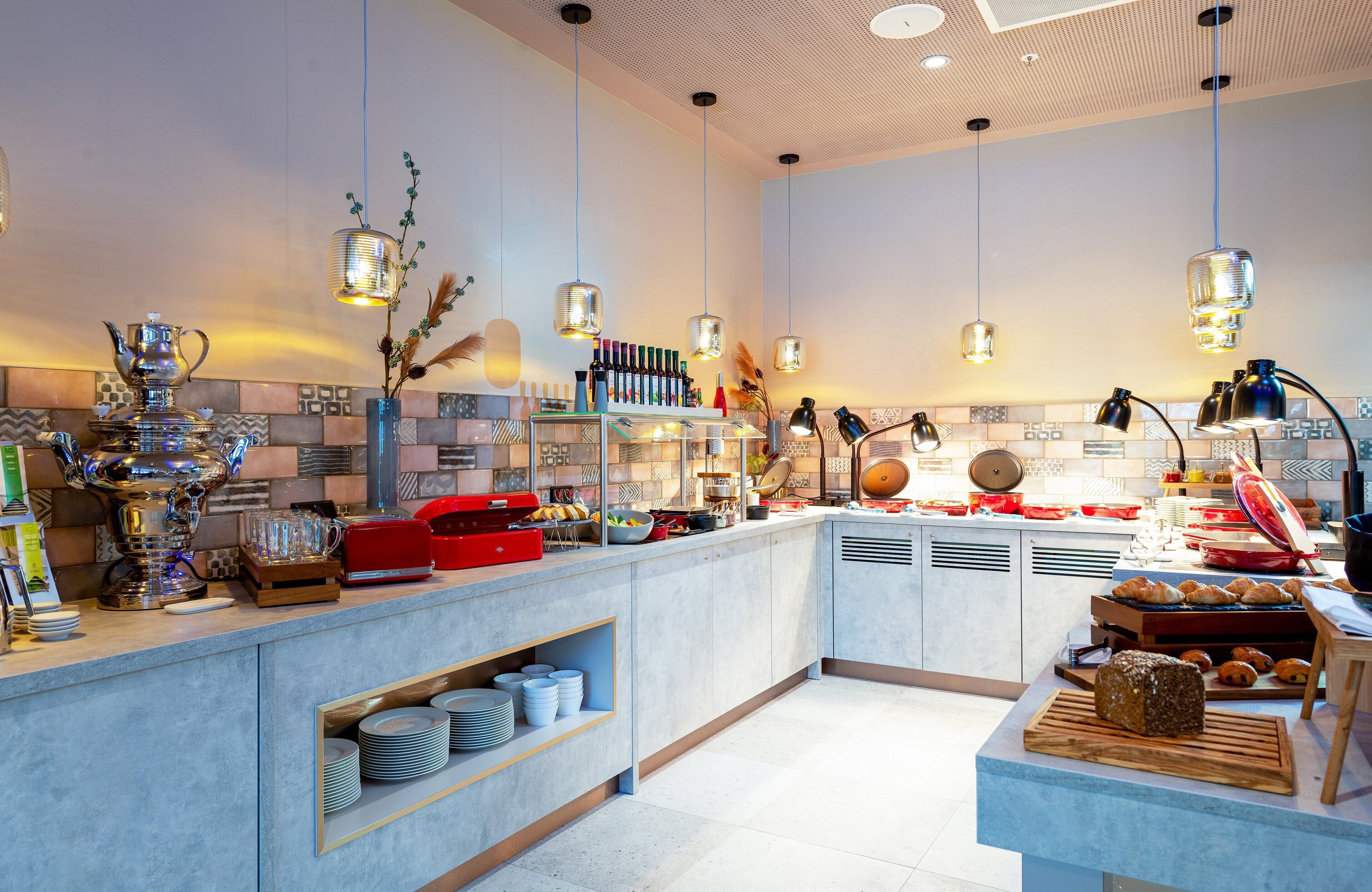 daily buffet breakfast (eur 21 per person)